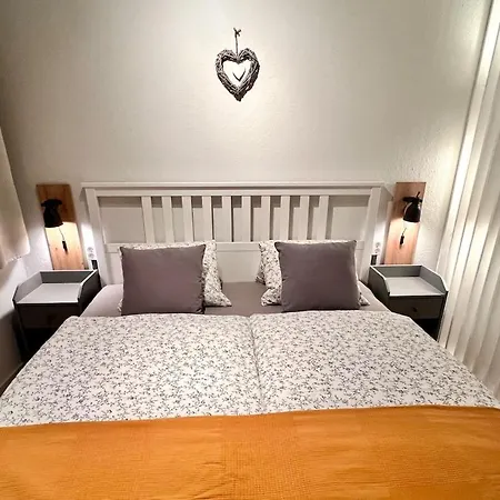 Apartmán 202 *